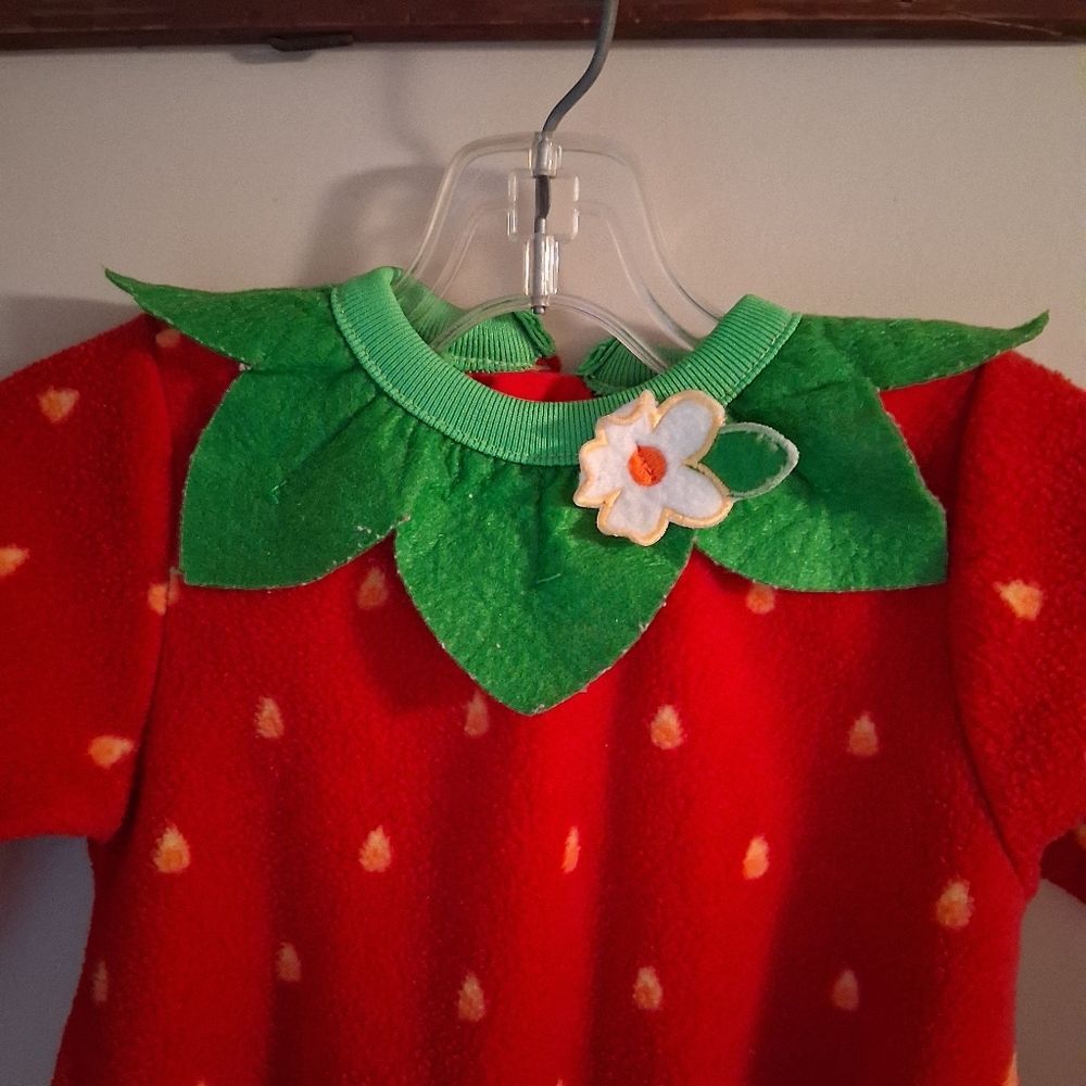 Strawberry-Themed Infant One Piece Sleeper Costume With Knit Cap - Picture 2 of 11